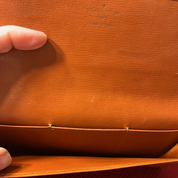 Louis Vuitton Brown Wallet with Flap Closure and Textured Leather w/ COA - Picture 7 of 13